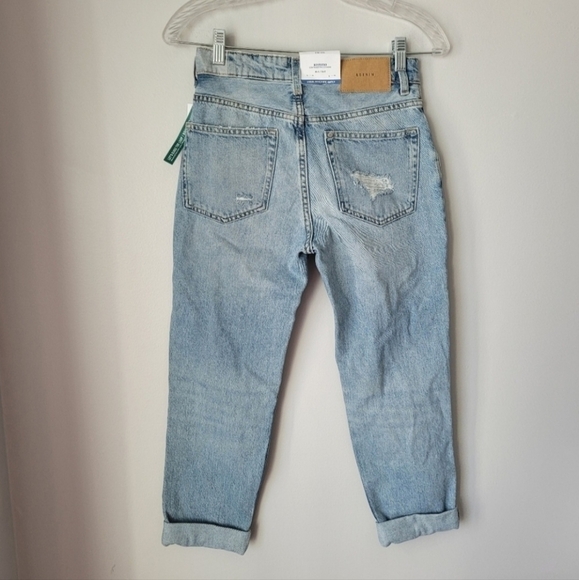 H & M Boyfriend Distressed Jeans. - Picture 3 of 6